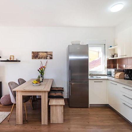 Apartment Karla Zadar Exteriör bild